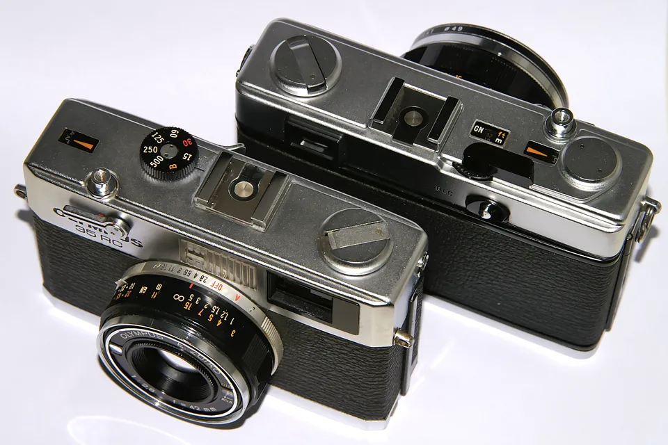 Olympus 35RC side by side with Olympus 35DC
