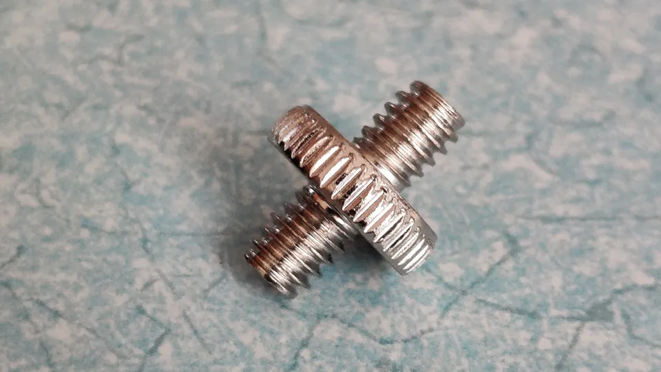 1/4 male screw on both ends